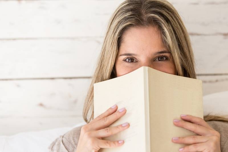The most educated and well-off women read the best