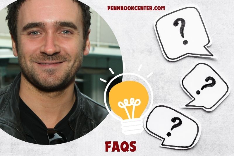 FAQs about Allan Hawco