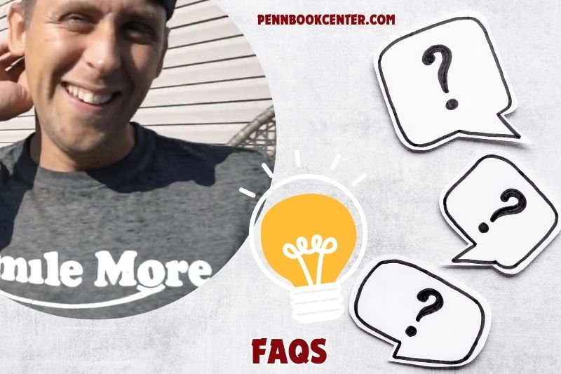 FAQs about Roman Atwood