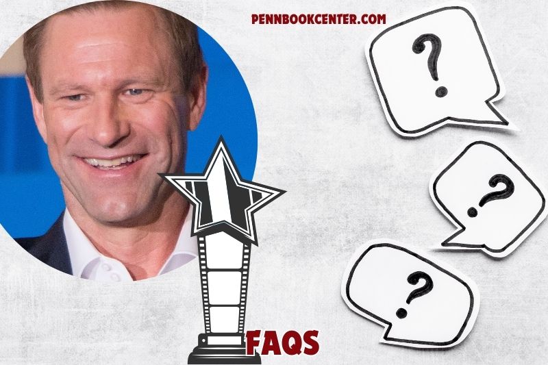 FAQs About Aaron Eckhart 5 FAQs About Aaron Eckhart