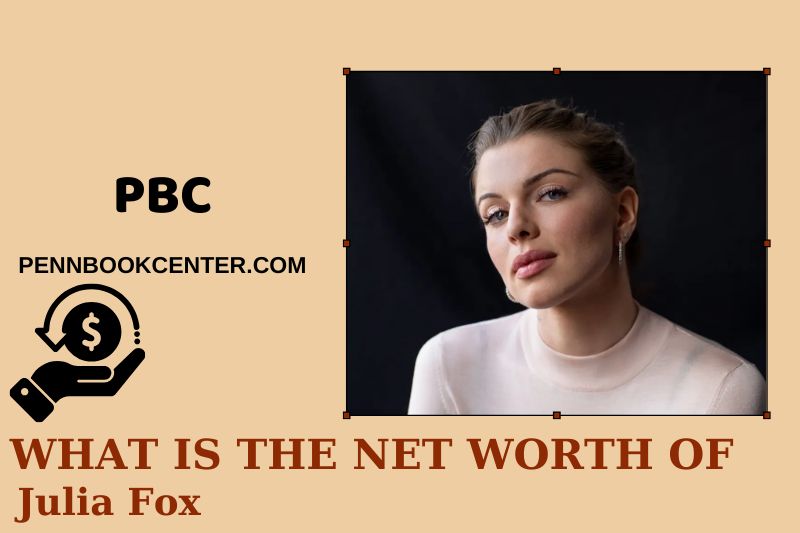 What is Net Worth of Julia Fox in 2025