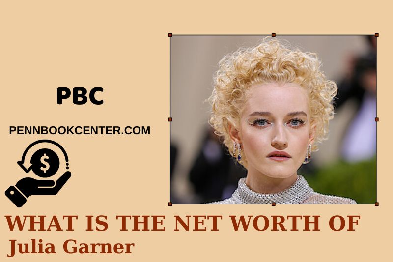 What is Net Worth of Julia Garner in 2025